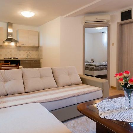 Apartments Alma Црвени-Врх Экстерьер фото